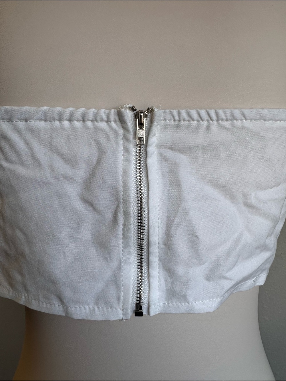 White Pleated Ruffle Shell Tube Crop Top - Picture 6 of 7